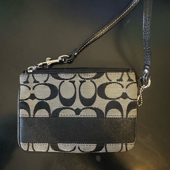 Coach Handbags - Coach wristlet, excellent condition